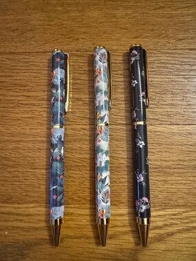 🐷 Set of 3 Lug Pens Wildlife Cream Wildlife Black & Black Floral